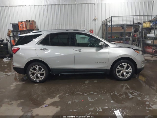 2GNAXVEV5J6185552 Chevrolet Equinox Premier