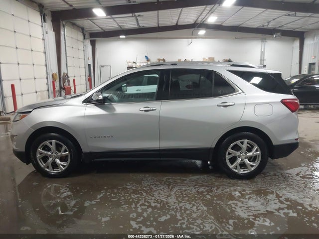 2GNAXVEV5J6185552 Chevrolet Equinox Premier