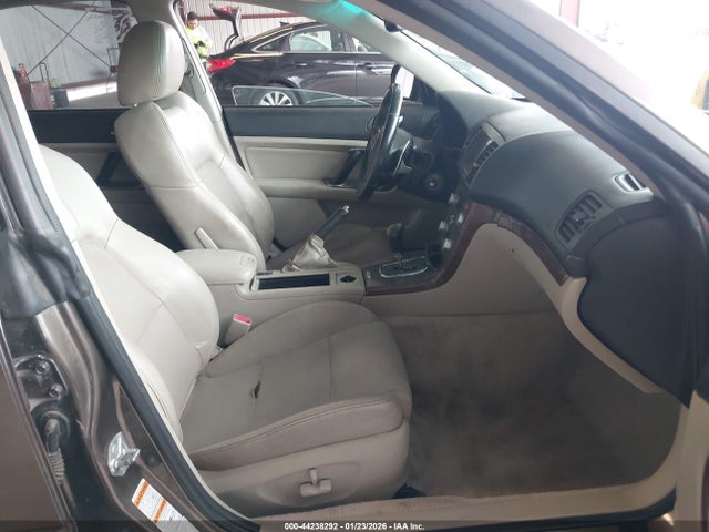 44238292 :رقم المزاد ، 4S3BL856684225622 vin ، 2008 Subaru Legacy 3.0r Limited مزاد بيع