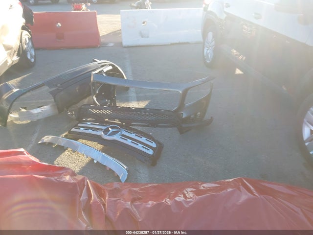 W1N4M4GBXNW184221 Mercedes-Benz GLB 250