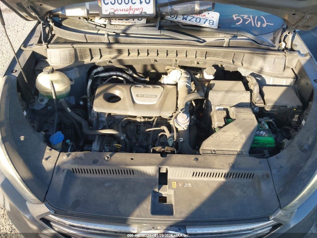 KM8J33A29GU029038 Hyundai Tucson Limited