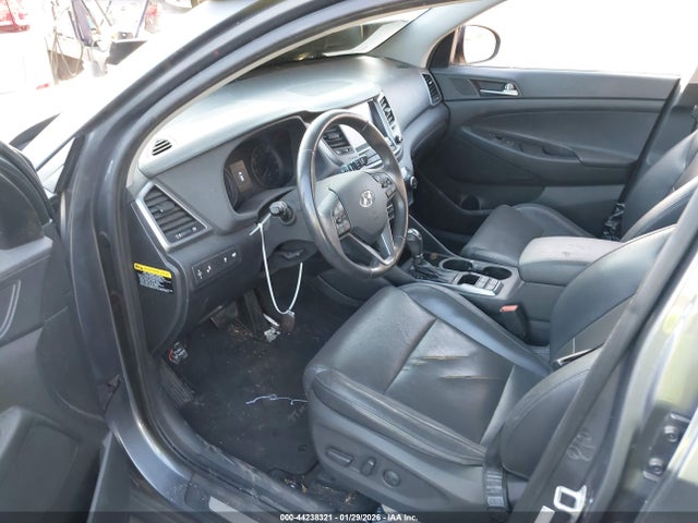 KM8J33A29GU029038 Hyundai Tucson Limited