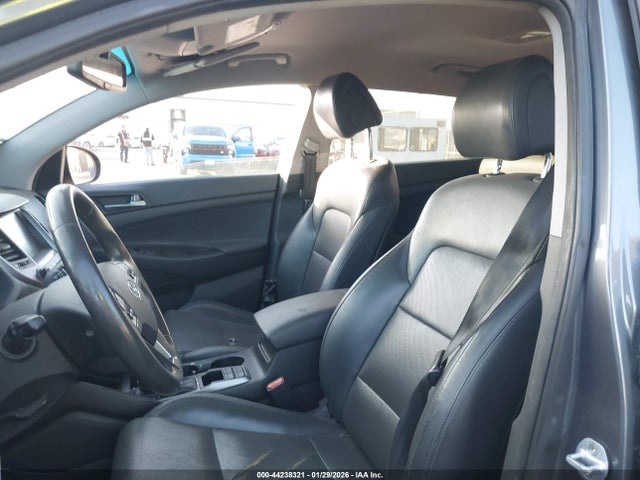 KM8J33A29GU029038 Hyundai Tucson Limited