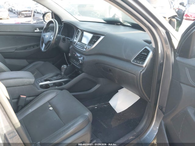 KM8J33A29GU029038 Hyundai Tucson Limited