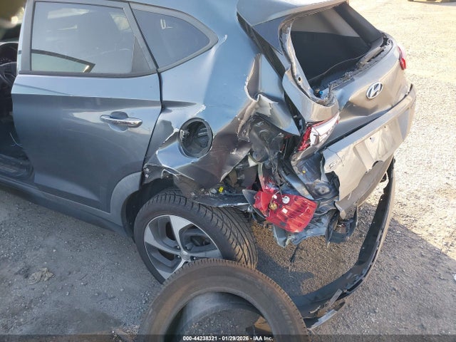 KM8J33A29GU029038 Hyundai Tucson Limited