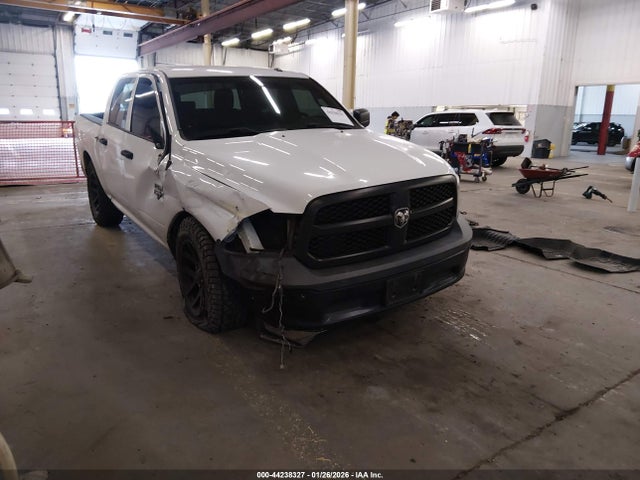2018 RAM 1500 3C6RR6KG2JG230072
