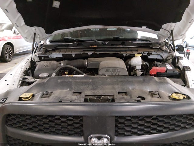 2018 RAM 1500 3C6RR6KG2JG230072 Photo 9
