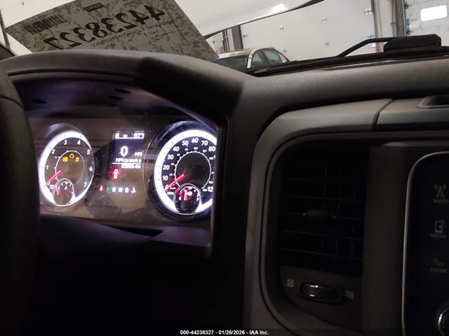 2018 RAM 1500 3C6RR6KG2JG230072 Photo 6