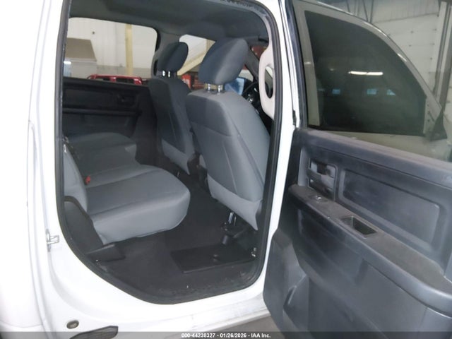 2018 RAM 1500 3C6RR6KG2JG230072 Photo 7