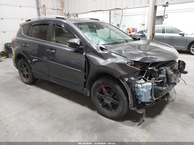 Toyota Rav4 Xle 2018 JTMRFREV7JD254927 Image 1