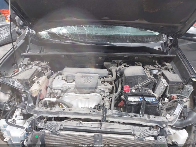 Toyota Rav4 Xle 2018 JTMRFREV7JD254927 Image 10