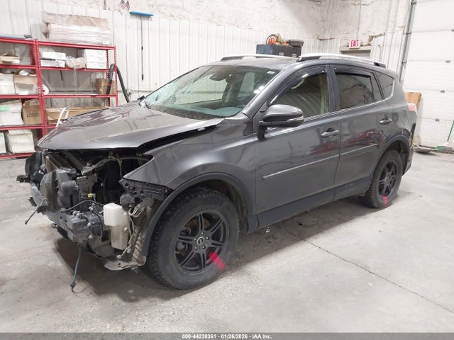 Toyota Rav4 Xle 2018 JTMRFREV7JD254927 Image 2