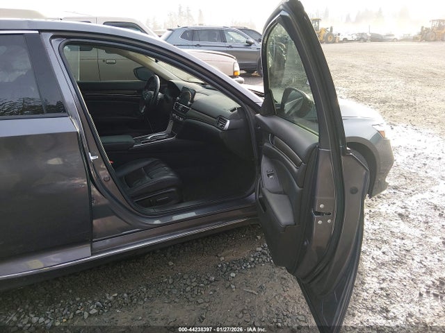 1HGCV3F95MA010255 Honda Accord Hybrid Touring