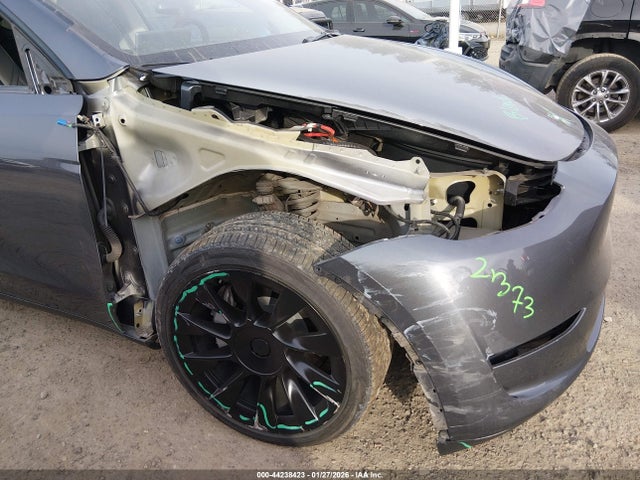 2023 TESLA MODEL Y 7SAYGDED7PF968631 Photo 5
