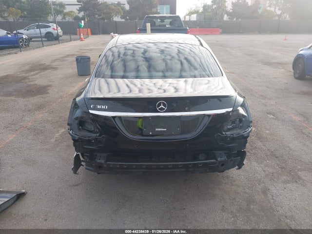 Mercedes-Benz C 300 2015 55SWF4JB5FU074930 Image 17