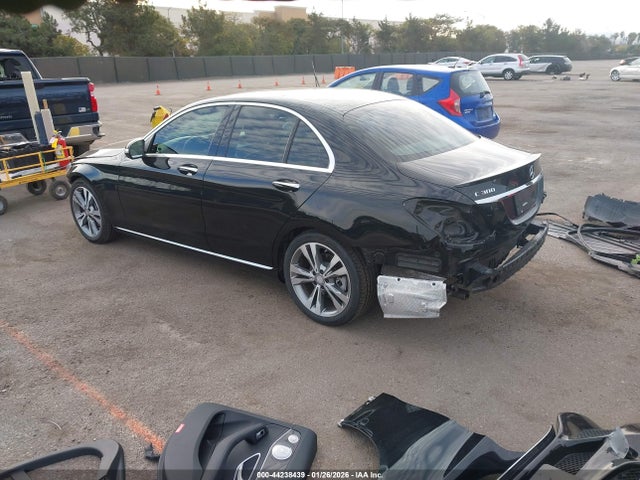 Mercedes-Benz C 300 2015 55SWF4JB5FU074930 Image 3