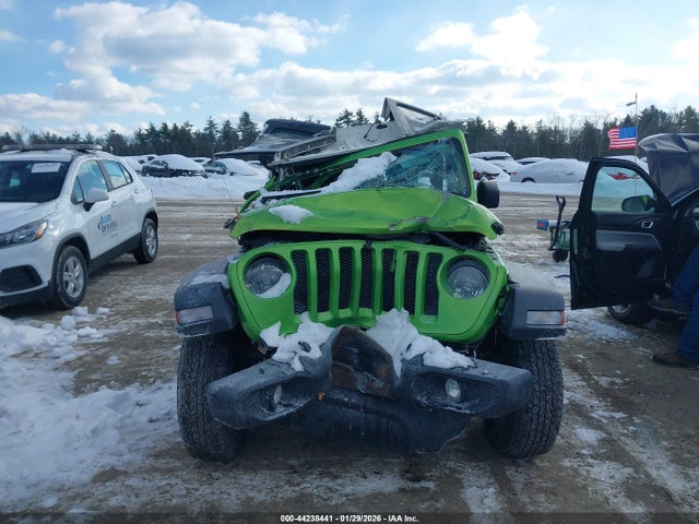 1C4GJXAN8JW248641 Jeep Wrangler Sport 4x4
