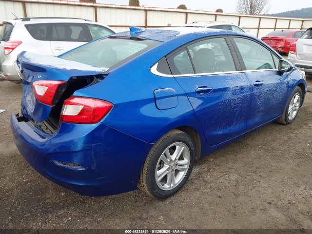 1G1BE5SM1J7143693 Chevrolet Cruze Lt Auto