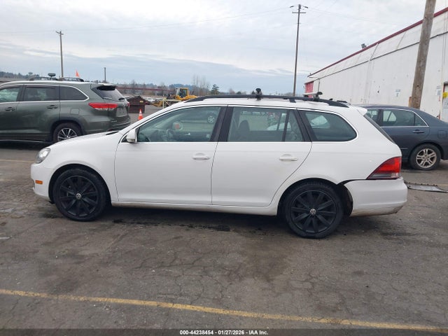 3VWPL7AJ8EM607416 Volkswagen Jetta Sportwagen 2.0l Tdi
