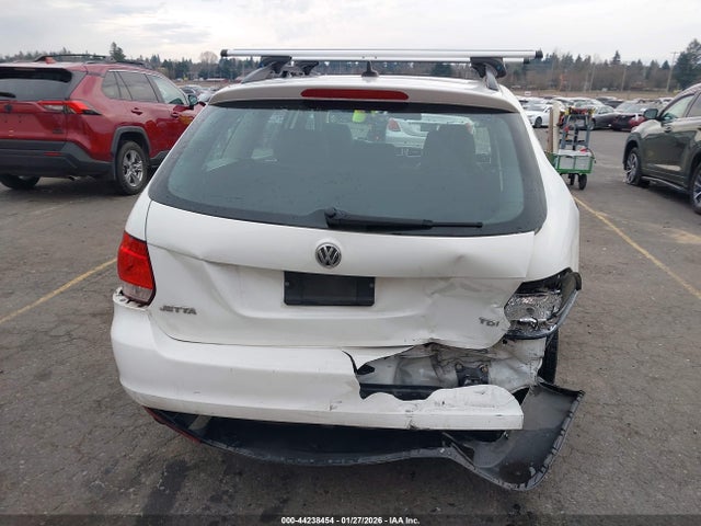3VWPL7AJ8EM607416 Volkswagen Jetta Sportwagen 2.0l Tdi