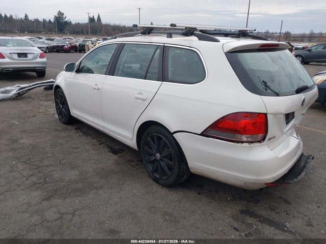 3VWPL7AJ8EM607416 Volkswagen Jetta Sportwagen 2.0l Tdi