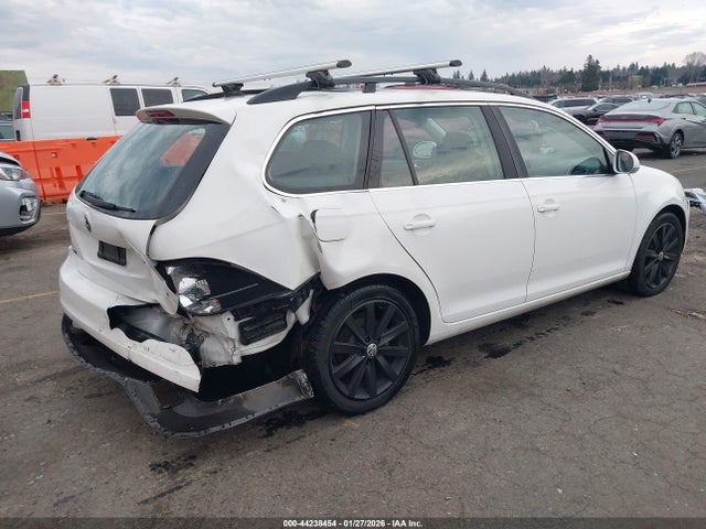 3VWPL7AJ8EM607416 Volkswagen Jetta Sportwagen 2.0l Tdi