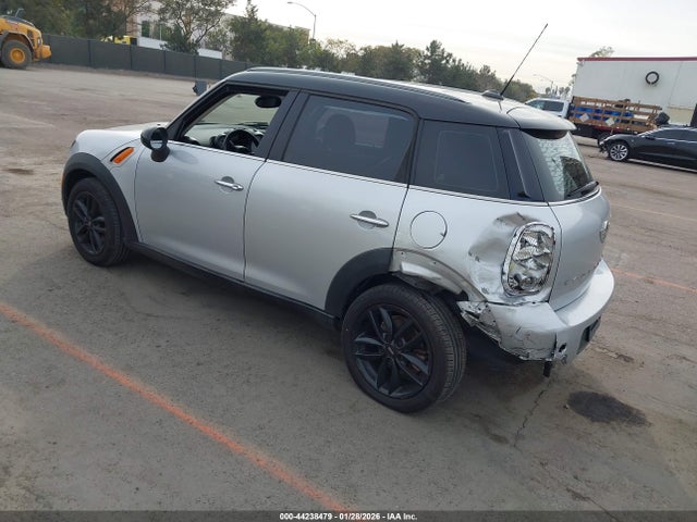2013 MINI COUNTRYMAN WMWZB3C52DWM09675 Photo 2