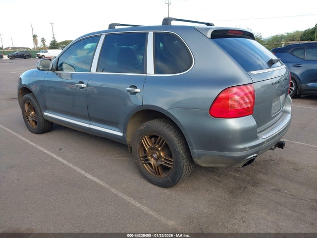 2005 PORSCHE CAYENNE WP1AB29P65LA62453 Photo 2