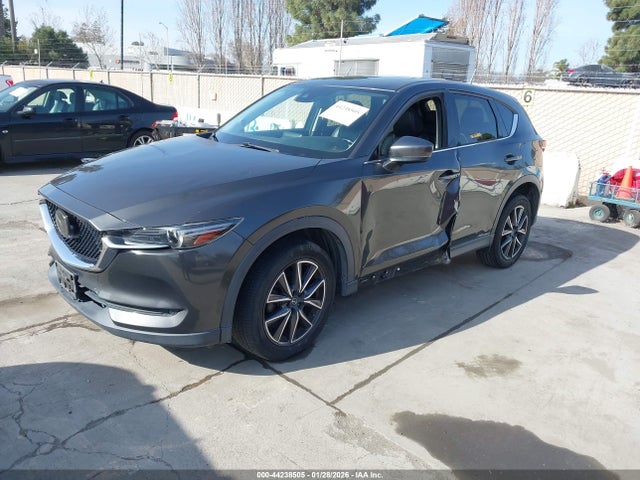 Mazda Cx-5 Grand Touring 2018 JM3KFBDM1J0325006 Image 2