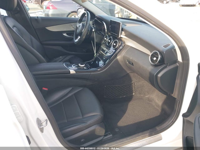 55SWF4JB8JU240219 Mercedes-Benz C 300