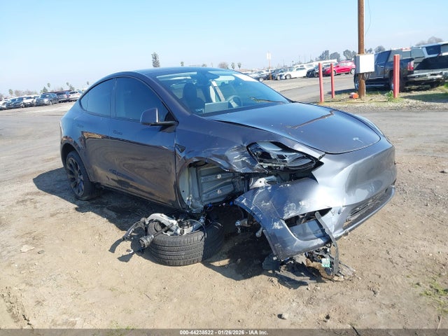 2023 TESLA MODEL Y 7SAYGDEE2PF896326 Photo 0