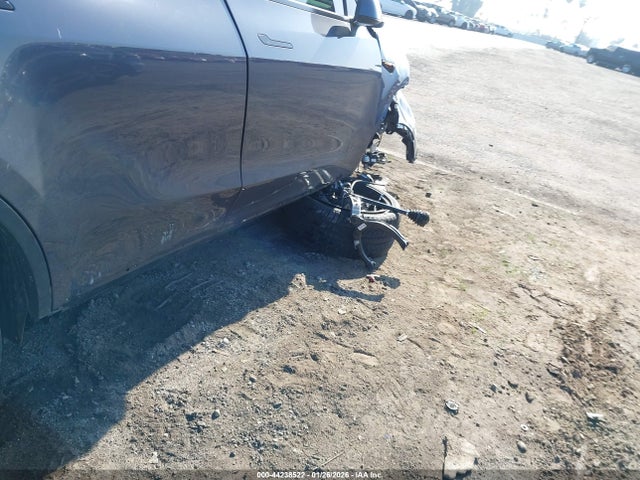 Продажа на аукционе авто 2023 Tesla Model Y Awd/long Range Dual Motor All-wheel Drive, vin: 7SAYGDEE2PF896326, номер лота: 44238522