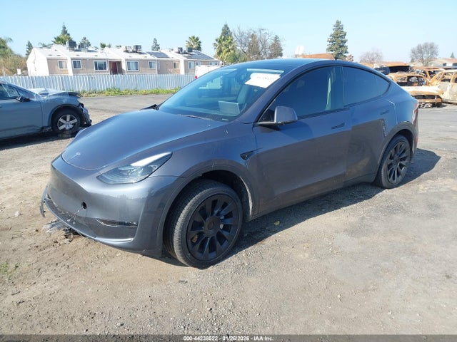 2023 TESLA MODEL Y 7SAYGDEE2PF896326 Photo 1