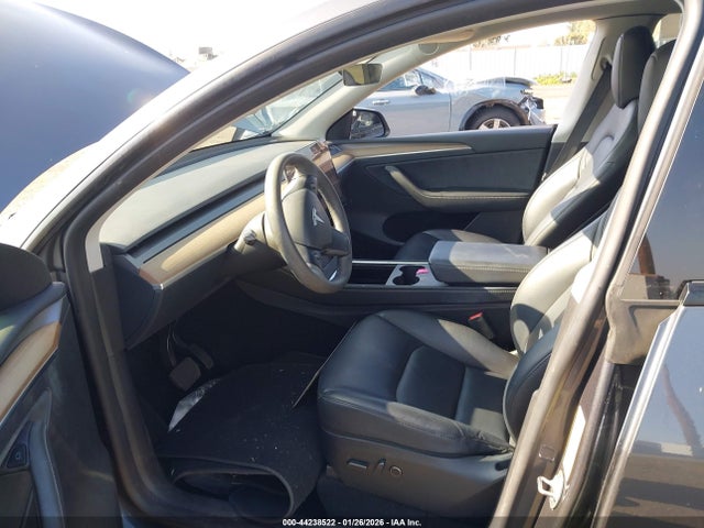 2023 TESLA MODEL Y 7SAYGDEE2PF896326 Photo 4