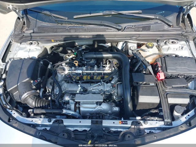 1G1ZD5ST3LF031110 Chevrolet Malibu Fwd Lt
