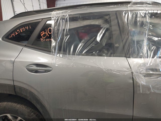 KL77LHEP8SC243452 Chevrolet Trax Fwd Lt
