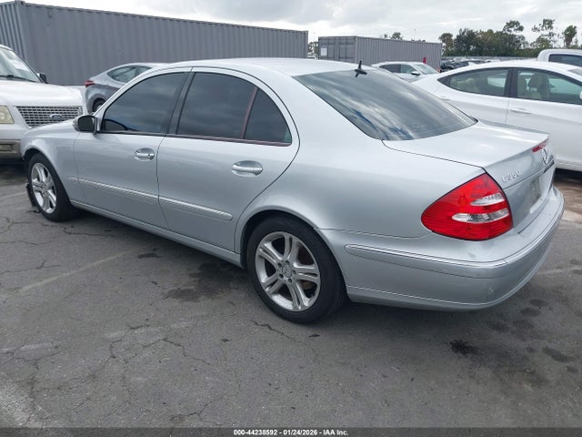 44238592 :رقم المزاد ، WDBUF56J16A871066 vin ، 2006 Mercedes-benz E 350 مزاد بيع