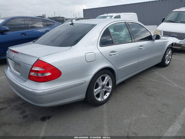 44238592 :رقم المزاد ، WDBUF56J16A871066 vin ، 2006 Mercedes-benz E 350 مزاد بيع