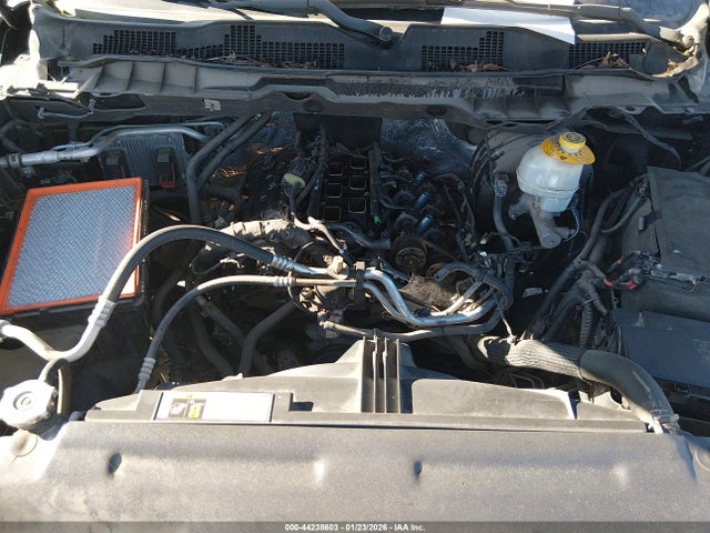 1C6RR7LG0ES305693 RAM 1500 Slt