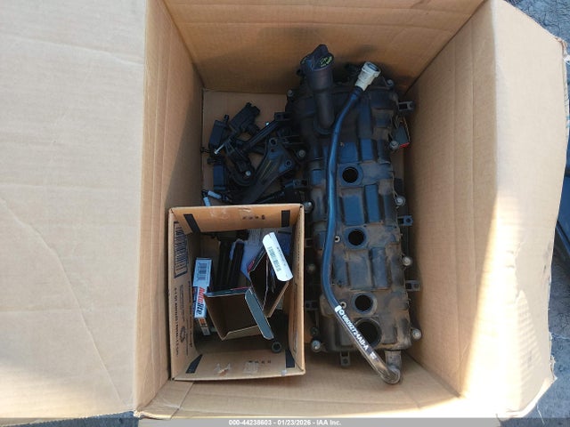 1C6RR7LG0ES305693 RAM 1500 Slt