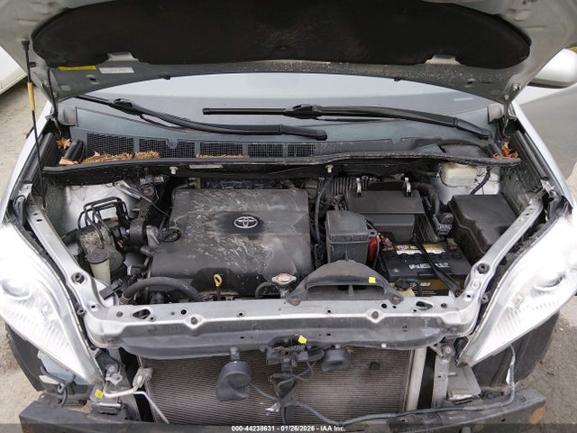 5TDDK3DC4ES086919 Toyota Sienna Xle 7 Passenger