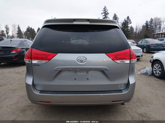 5TDDK3DC4ES086919 Toyota Sienna Xle 7 Passenger