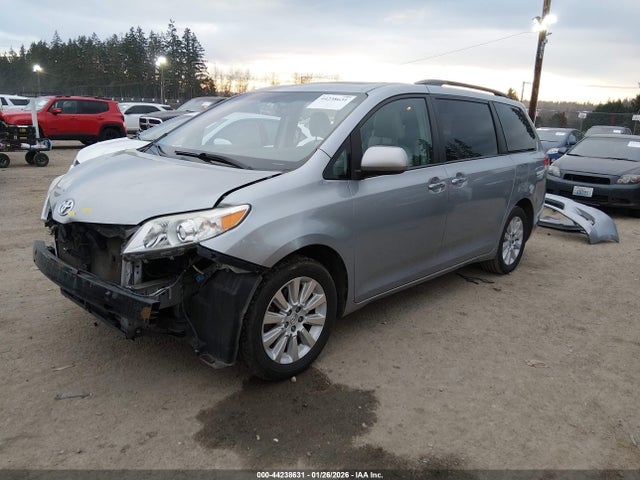 5TDDK3DC4ES086919 Toyota Sienna Xle 7 Passenger
