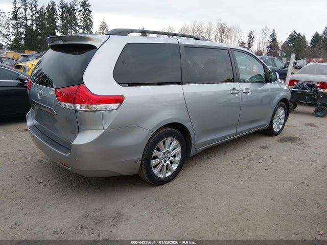 5TDDK3DC4ES086919 Toyota Sienna Xle 7 Passenger