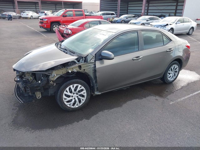 Toyota COROLLA LE 2017 5YFBURHE1HP575243 Image 2