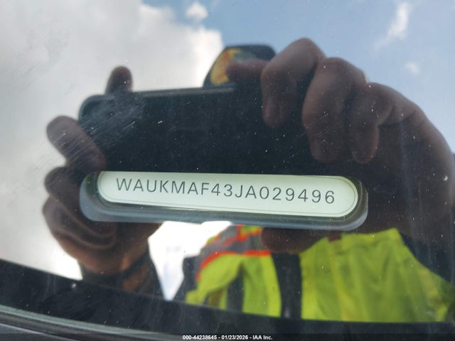 2018 AUDI A4 WAUKMAF43JA029496 Photo 8
