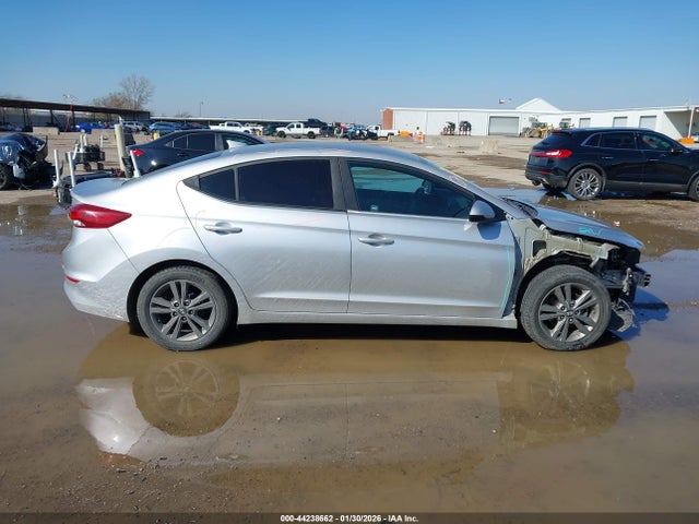 Продажа на аукционе авто 2017 Hyundai Elantra Se, vin: 5NPD84LF8HH156531, номер лота: 44238662