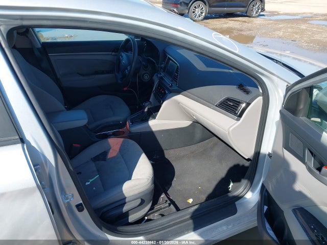 Продажа на аукционе авто 2017 Hyundai Elantra Se, vin: 5NPD84LF8HH156531, номер лота: 44238662