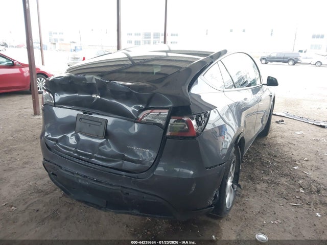 2023 TESLA MODEL Y 7SAYGDEE2PA144803 Photo 3