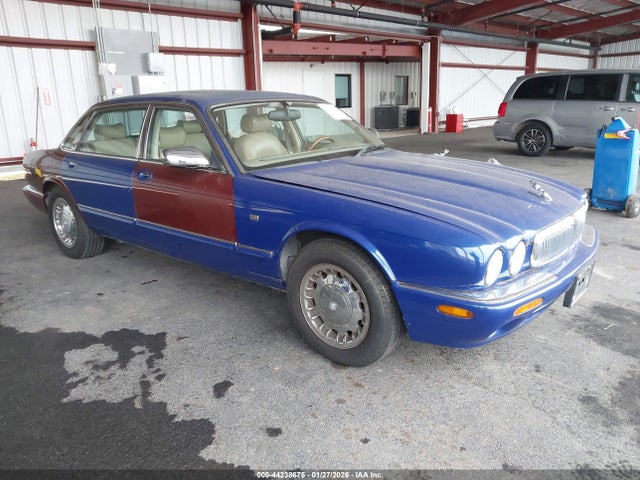 1999 JAGUAR XJ8 SAJKD604XXC866110 Photo 0